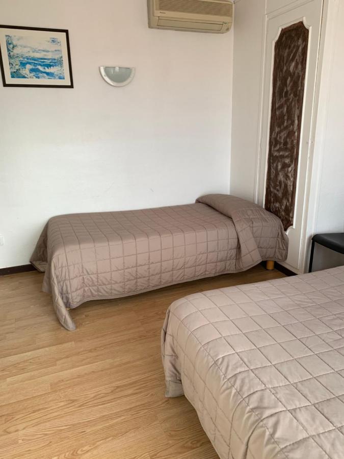 Hotel Le Canetois 外观 照片