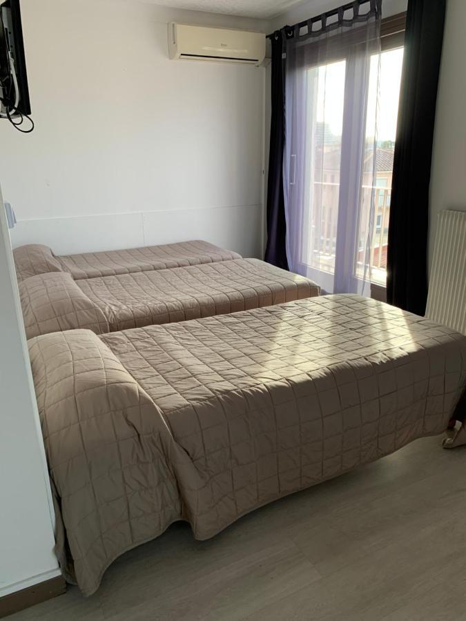 Hotel Le Canetois 外观 照片
