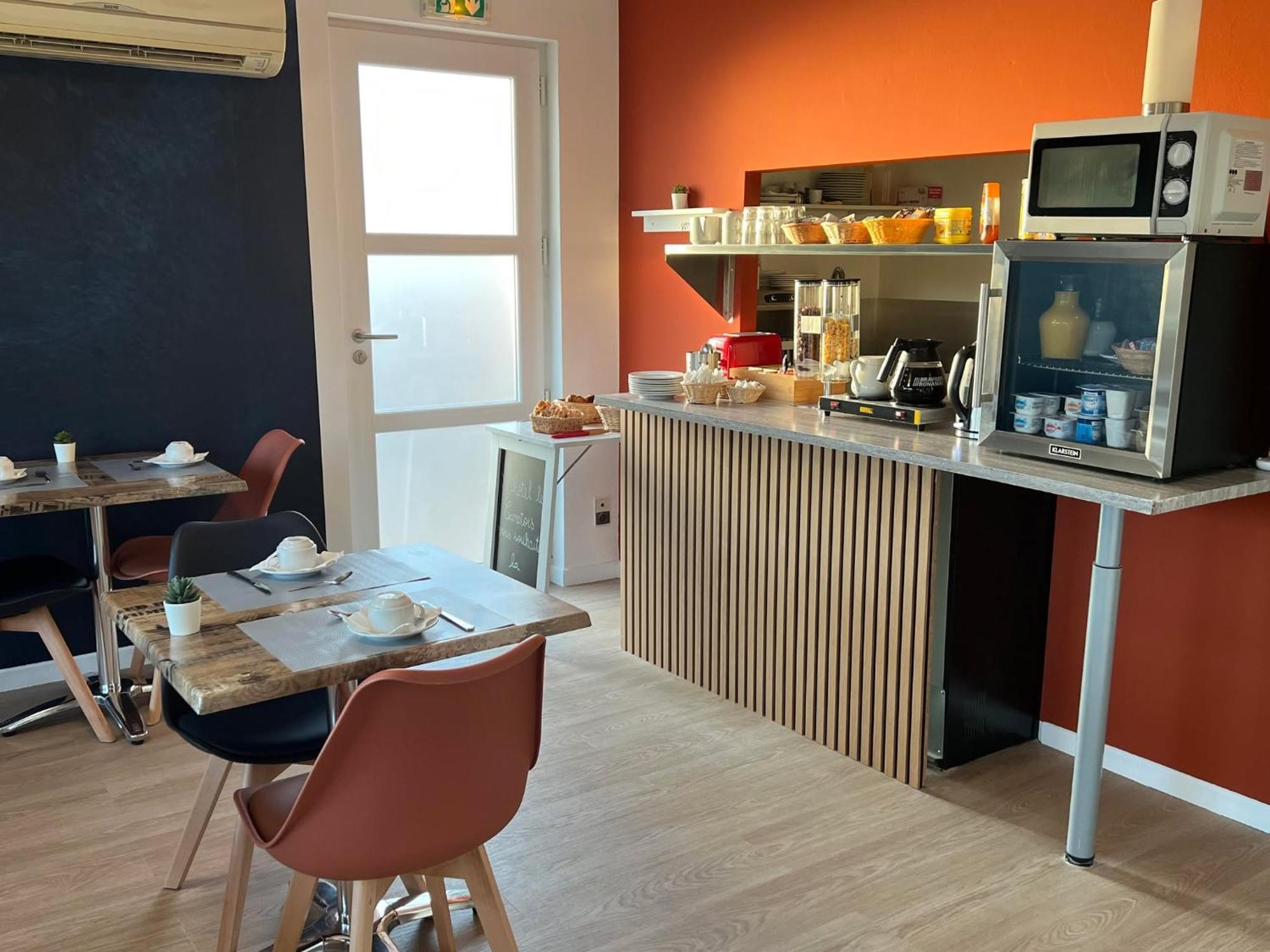 Hotel Le Canetois 外观 照片